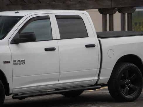 Used 2016 RAM 1500 Express AWD/4WD image 29
