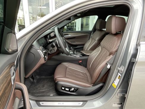 Certified 2023 BMW 540i w/ Executive Package image 10