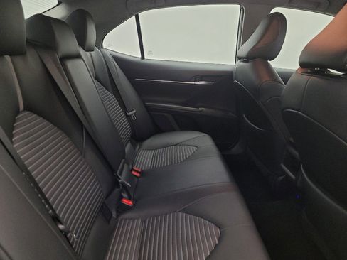 Used 2023 Toyota Camry SE image 19