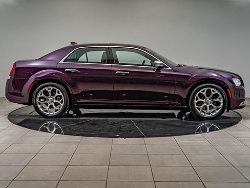 Used 2020 Chrysler 300 C w/ Sun, Sound & Nav Package RWD image 11