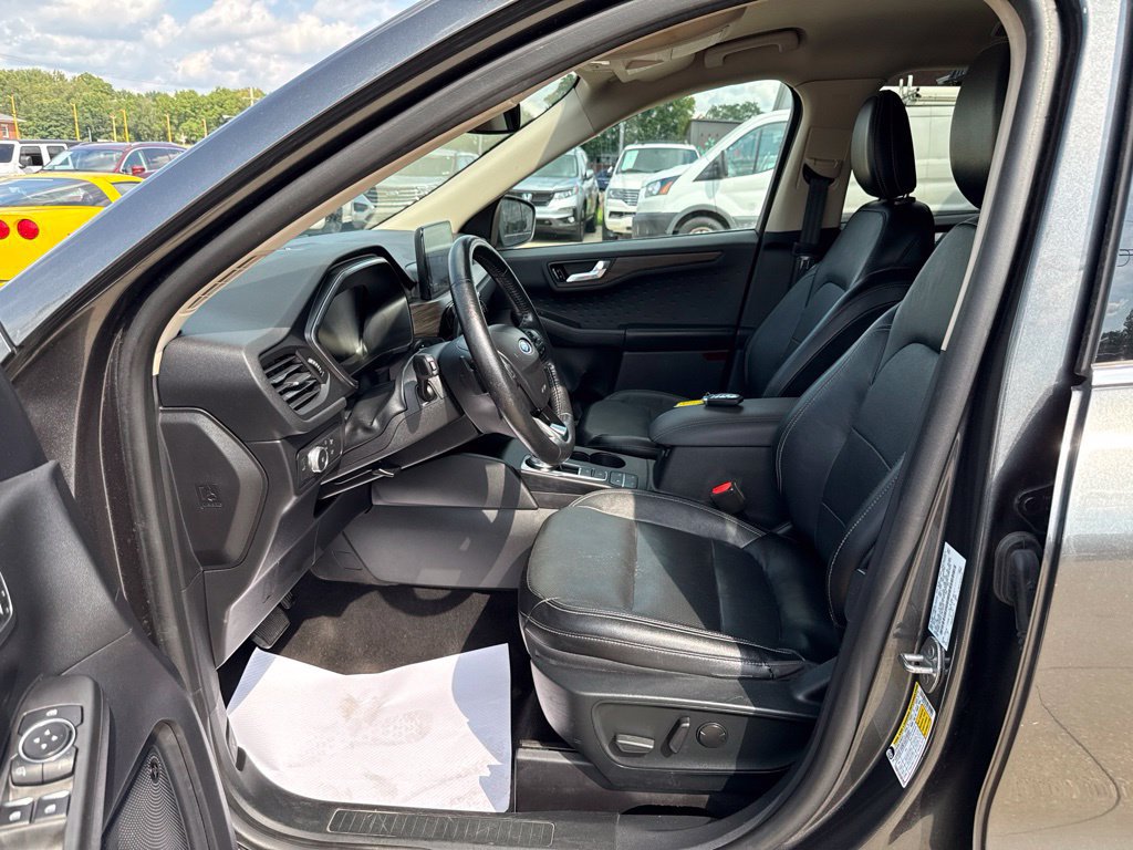 Used 2020 Ford Escape Titanium AWD/4WD image 26