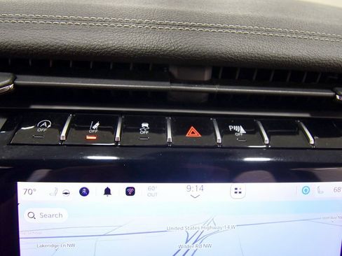 Used 2023 Jeep Grand Cherokee L Limited image 23