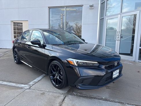 Used 2022 Honda Civic Sport image 1