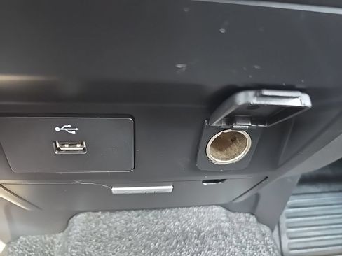 Used 2018 Ford F250 XL w/ Power Equipment Group AWD/4WD image 26
