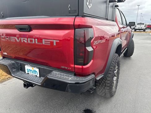 Used 2025 Chevrolet Colorado ZR2 w/ Technology Package image 31
