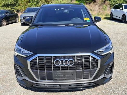Certified 2025 Audi Q3 2.0T Premium w/ Convenience Package AWD/4WD image 2