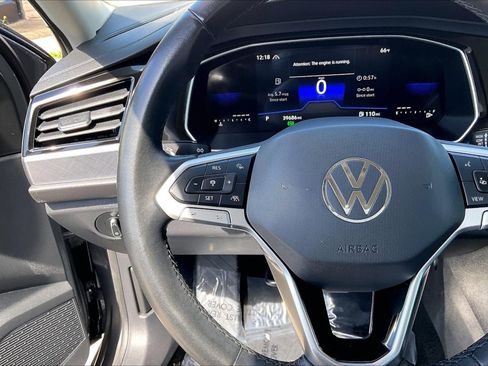 Used 2024 Volkswagen Jetta SE image 16