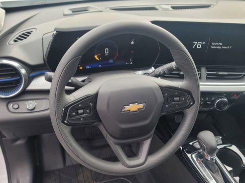 New 2026 Chevrolet Trax LT FWD image 20