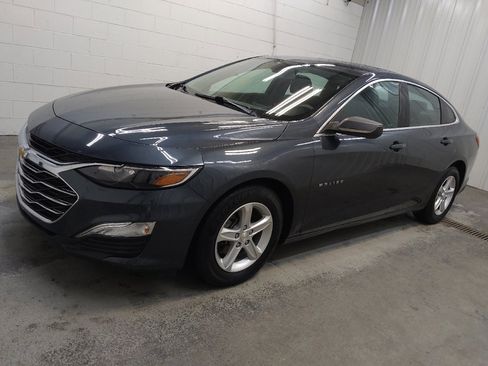 Used 2020 Chevrolet Malibu LS w/ LPO, Convenience Package 1 FWD image 2