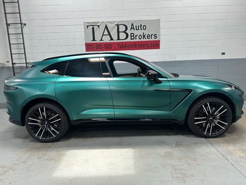 Used 2022 Aston Martin DBX AWD/4WD image 2