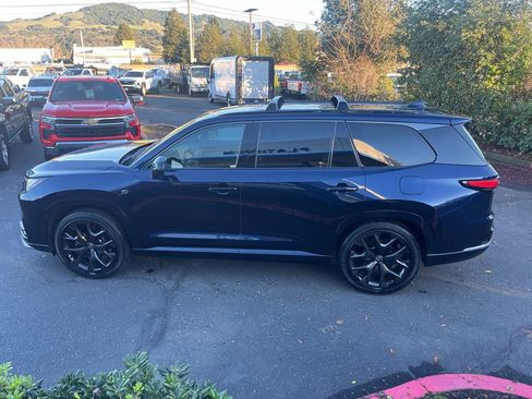 Used 2024 Lexus TX 500h AWD image 7