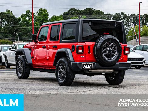 Used 2025 Jeep Wrangler Unlimited Sport AWD/4WD image 7