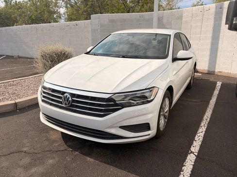 Used 2019 Volkswagen Jetta S w/ Driver Assistance Package FWD image 2