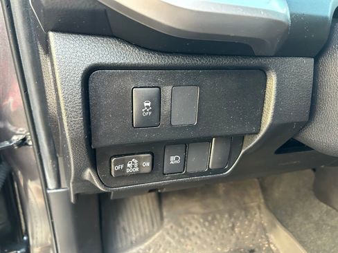 Used 2022 Toyota Tacoma SR5 image 17