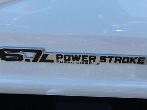 New 2026 Ford F350 4x4 Crew Cab Super Duty image 4