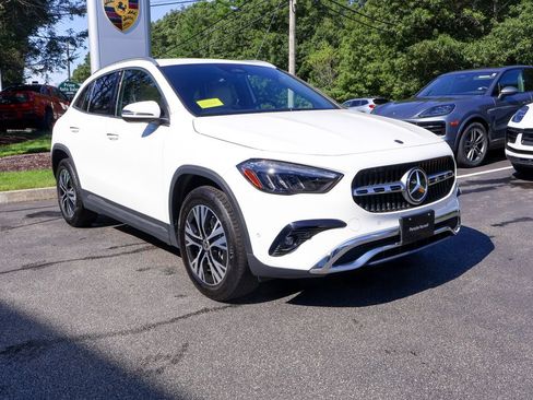 Used 2025 Mercedes-Benz GLA 250 4MATIC image 31
