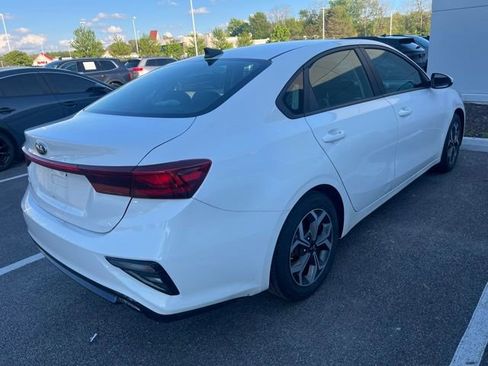 Used 2020 Kia Forte LXS FWD image 3