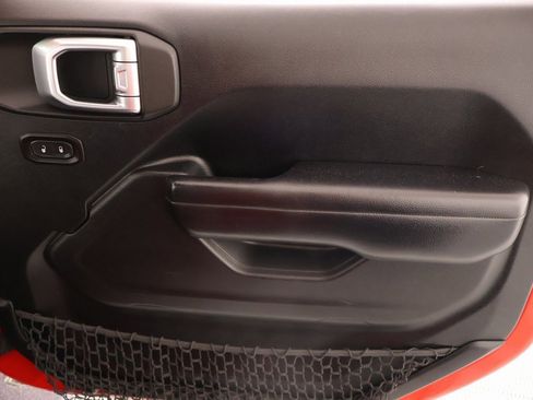 Used 2018 Jeep Wrangler Rubicon image 14