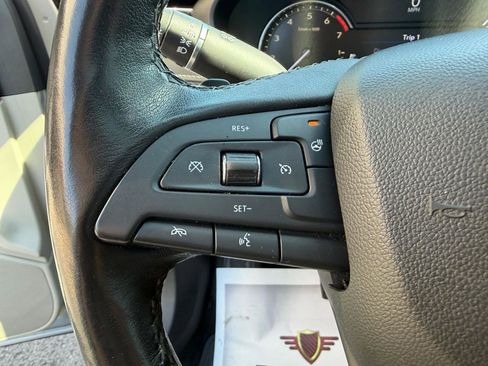 Used 2019 Cadillac XT4 Luxury w/ Cold Weather Package AWD/4WD image 25