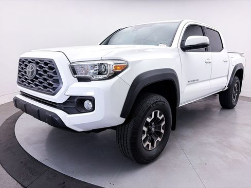 Used 2021 Toyota Tacoma TRD Off-Road w/ Technology Package RWD image 14