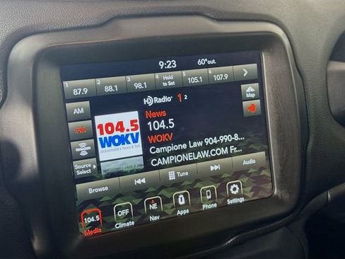 Used 2022 Jeep Renegade Latitude image 18