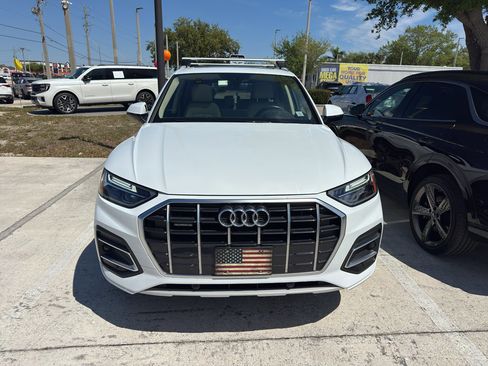 Used 2021 Audi Q5 Premium image 3
