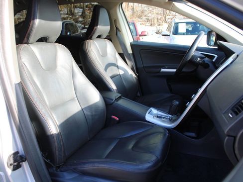 Used 2010 Volvo XC60 3.2 image 31