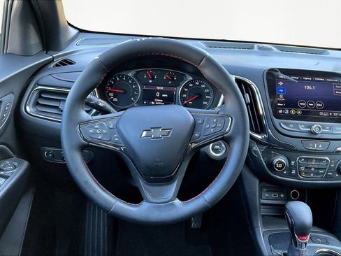 Used 2023 Chevrolet Equinox RS image 8