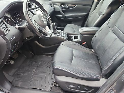 Used 2017 Nissan Rogue SL image 16