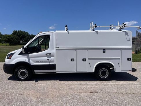 Used 2020 Ford Transit 250 XL image 4