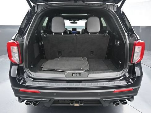 Used 2024 Ford Explorer ST w/ Technology Package AWD/4WD image 9