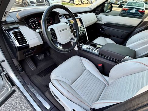 Used 2019 Land Rover Discovery HSE AWD/4WD image 22