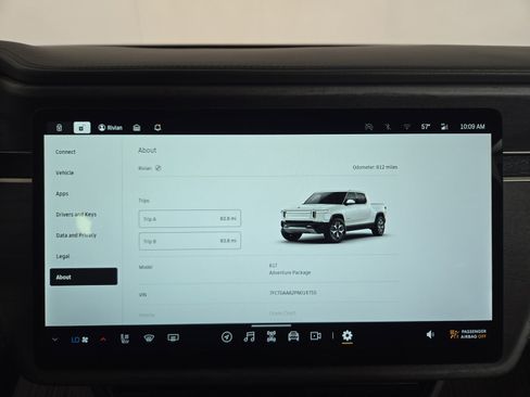 Used 2023 Rivian R1T Adventure image 27