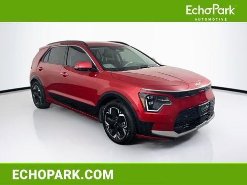 Used 2023 Kia Niro Wave FWD image 1