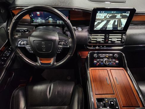 Used 2018 Lincoln Navigator Select w/ Technology Package image 46