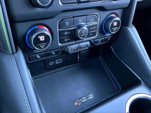 Used 2023 Chevrolet Tahoe Z71 w/ Luxury Package image 36