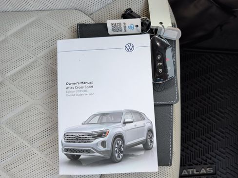 Used 2025 Volkswagen Atlas Cross Sport SEL Premium R-Line AWD/4WD image 38