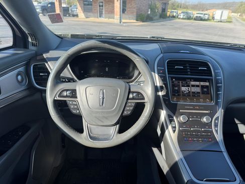 Used 2019 Lincoln Nautilus Reserve w/ Ultimate Package AWD/4WD image 12