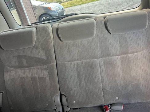 Used 2010 Toyota Sienna LE FWD image 9