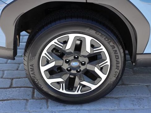 Certified 2025 Subaru Forester AWD/4WD image 47