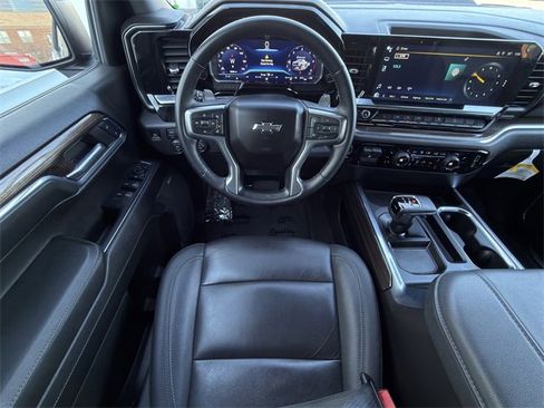 Certified 2024 Chevrolet Silverado 1500 LT Trail Boss w/ Convenience Package II image 13