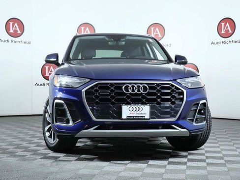 Used 2023 Audi Q5 2.0T Premium w/ Convenience Package AWD/4WD image 3