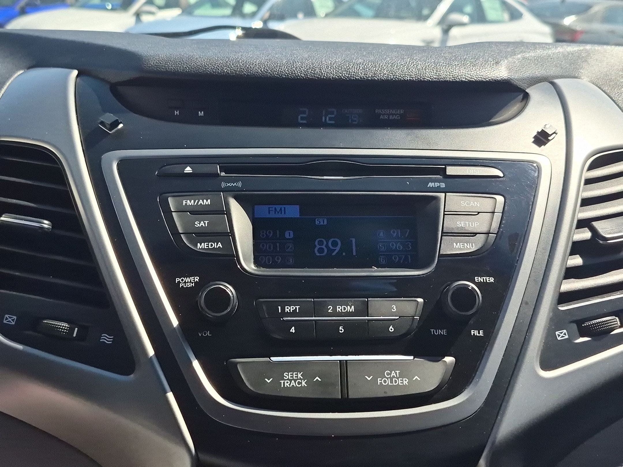 Used 2014 Hyundai Elantra SE FWD image 20