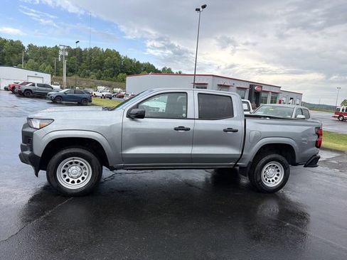 Used 2024 Chevrolet Colorado W/T RWD image 8