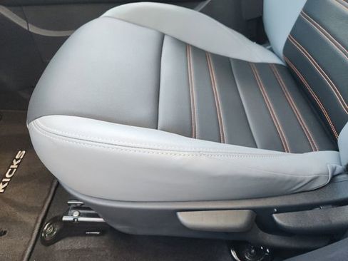 Used 2024 Nissan Kicks SR w/ SR Premium Package FWD image 18