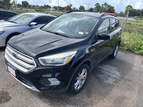 Used 2018 Ford Escape SE FWD image 7