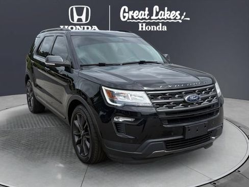 Used 2018 Ford Explorer XLT w/ Equipment Group 202A FWD image 1