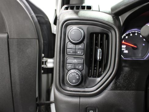 Used 2021 Chevrolet Silverado 1500 Custom AWD/4WD image 9
