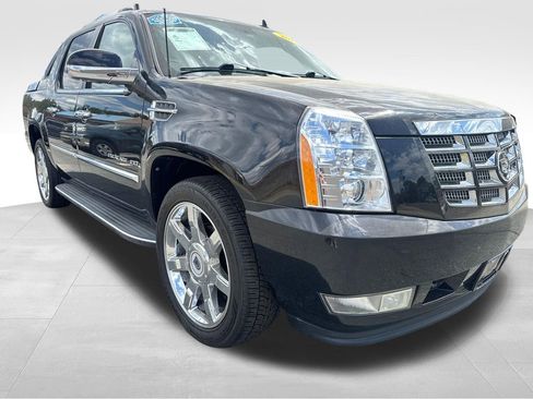 Used 2011 Cadillac Escalade EXT Luxury AWD/4WD image 15