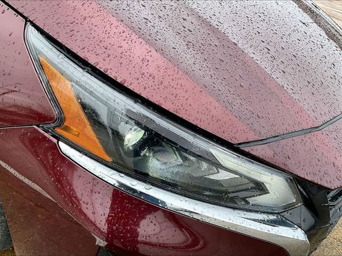 Used 2024 Nissan Altima 2.5 SV image 30